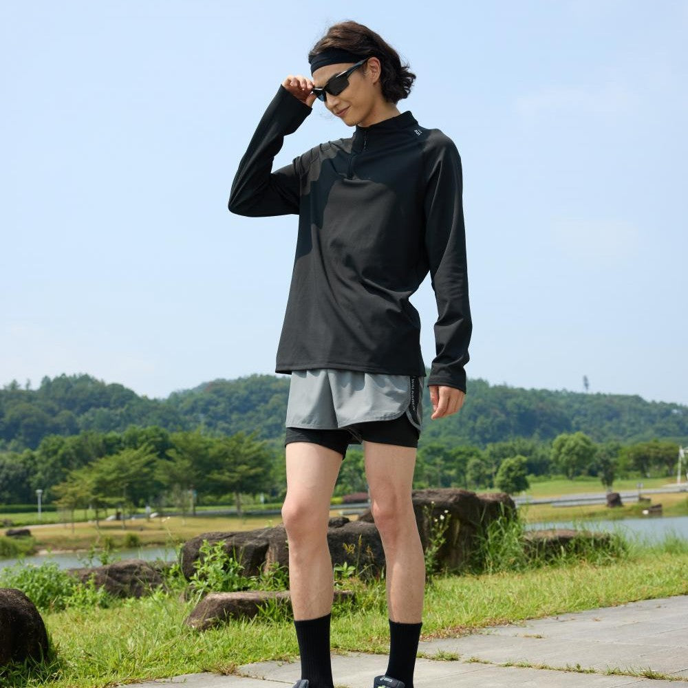 Men's Solid Half Zip Thumb Hole Design Sports Tee