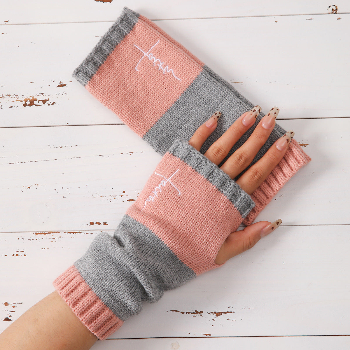 Winter Women's Knitted Gloves Fashion Warm Stitching Embroidered Gloves Women