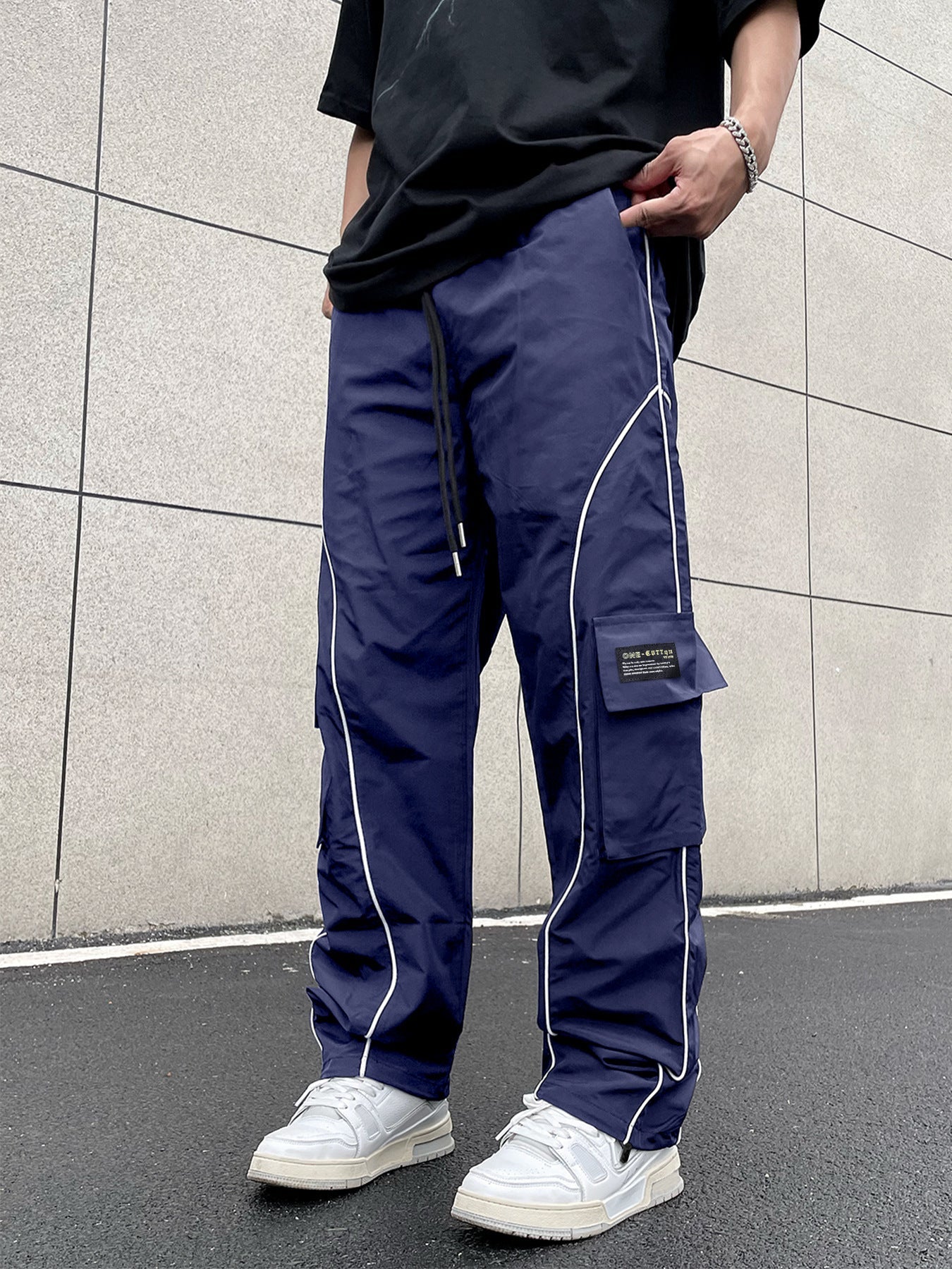 Men's Loose Letter Patched Contrast Binding Pocket  Cargo Pants