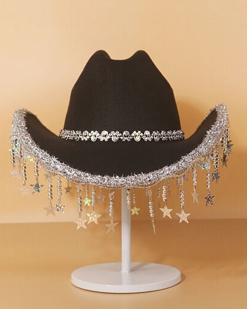Stylish White Fitted Western Style with Rhinestone Embellishments